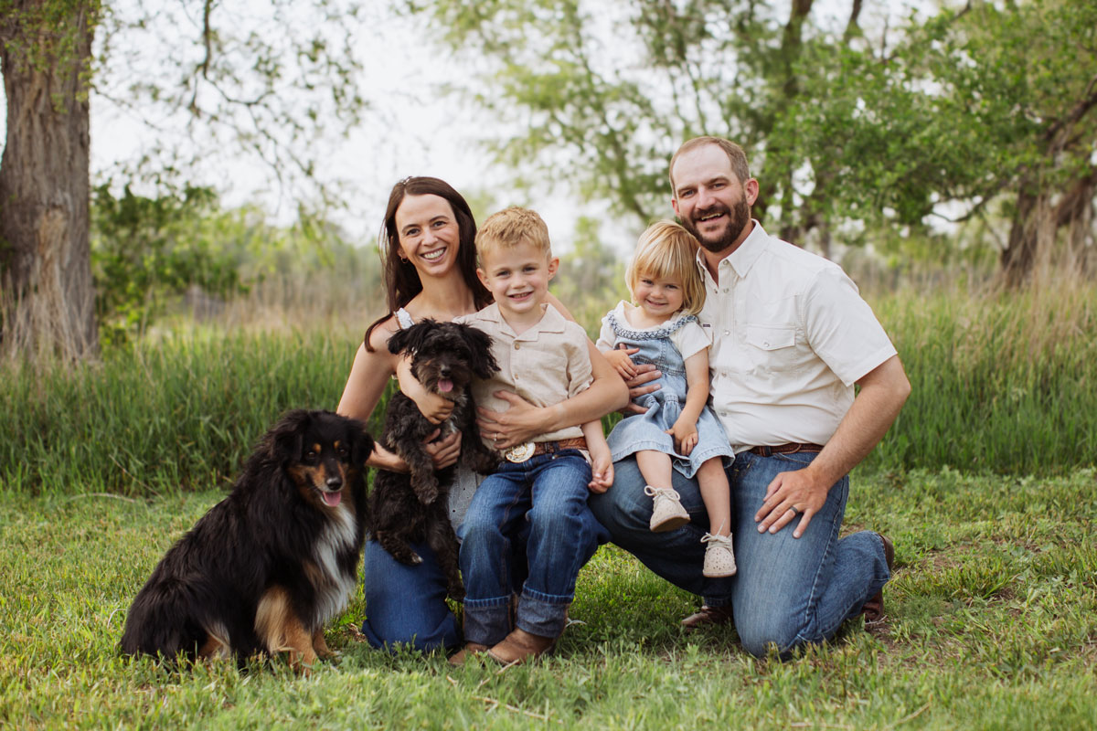 Freedom Beef owner family photo with dogs